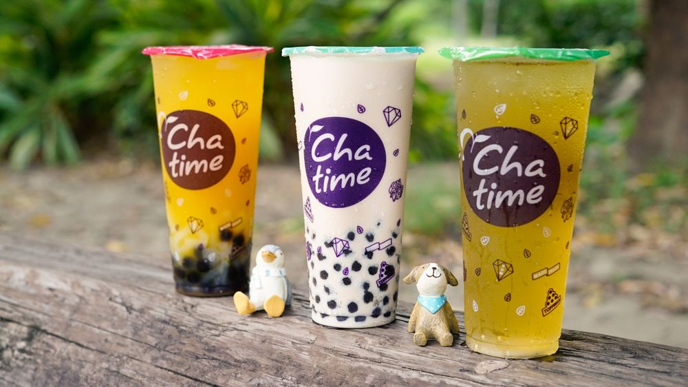 three kinds popular drinks of Chatime (Taiwan Mango QQ, boba tea, pop tea) 